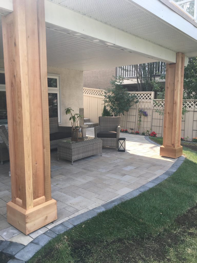Transform your pillars with stone or wood cladding Chinook